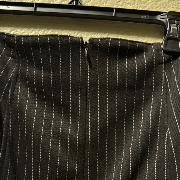 Lane Bryant Black with Gray Pinstripe A-Line Skirt, Size 16 - Picture 3 of 4